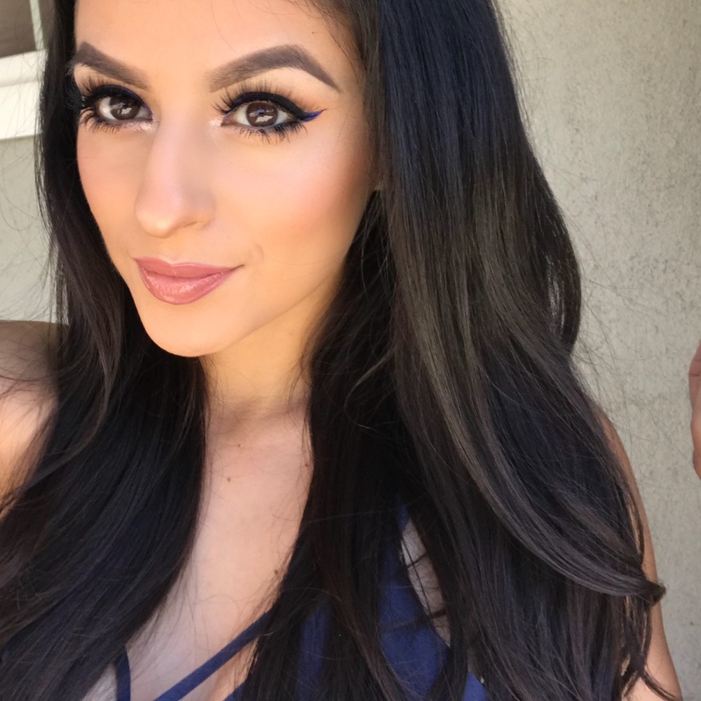 Meet your Posher, Denise